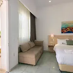 Hotel Iakinthos,