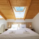 Iakinthos, تسيليفي
