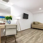 Iakinthos, Hotel 4*
