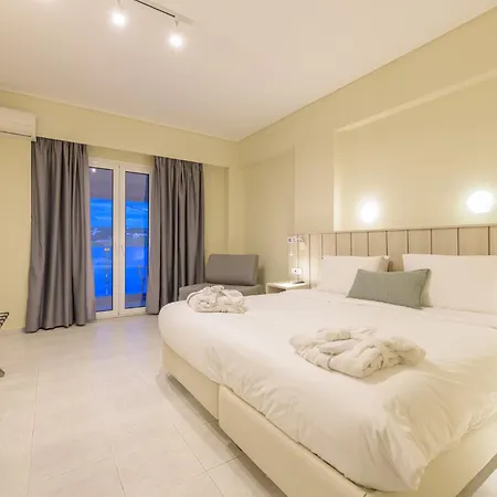 Hotel Iakinthos, Planos