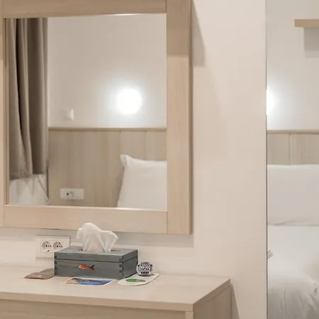 Iakinthos, Hotel 4*