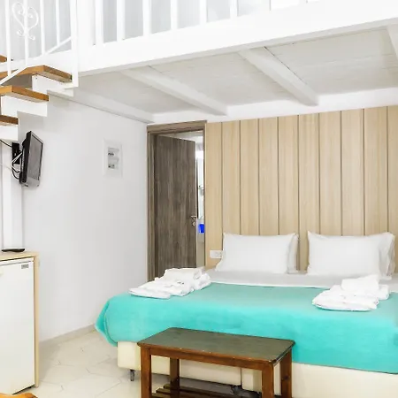 Ξενοδοχείο Iakinthos, 4*