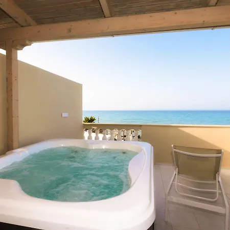 Отель Iakinthos,