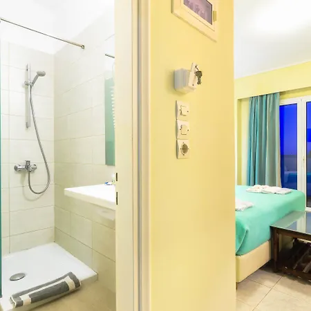 Ξενοδοχείο Iakinthos, 4*