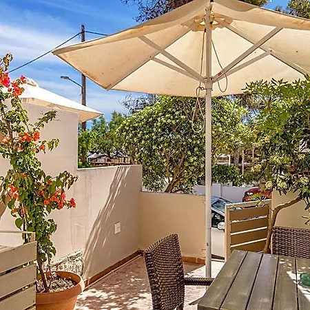 Hotel Iakinthos,