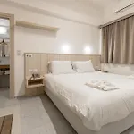 Iakinthos, 4*