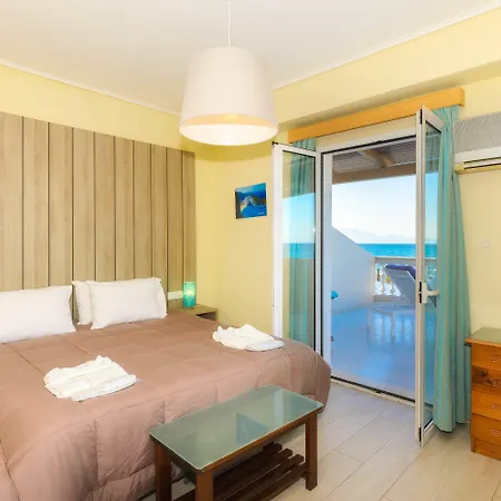 Iakinthos, Hotel 4*