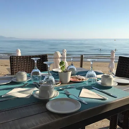 Hotel Iakinthos,